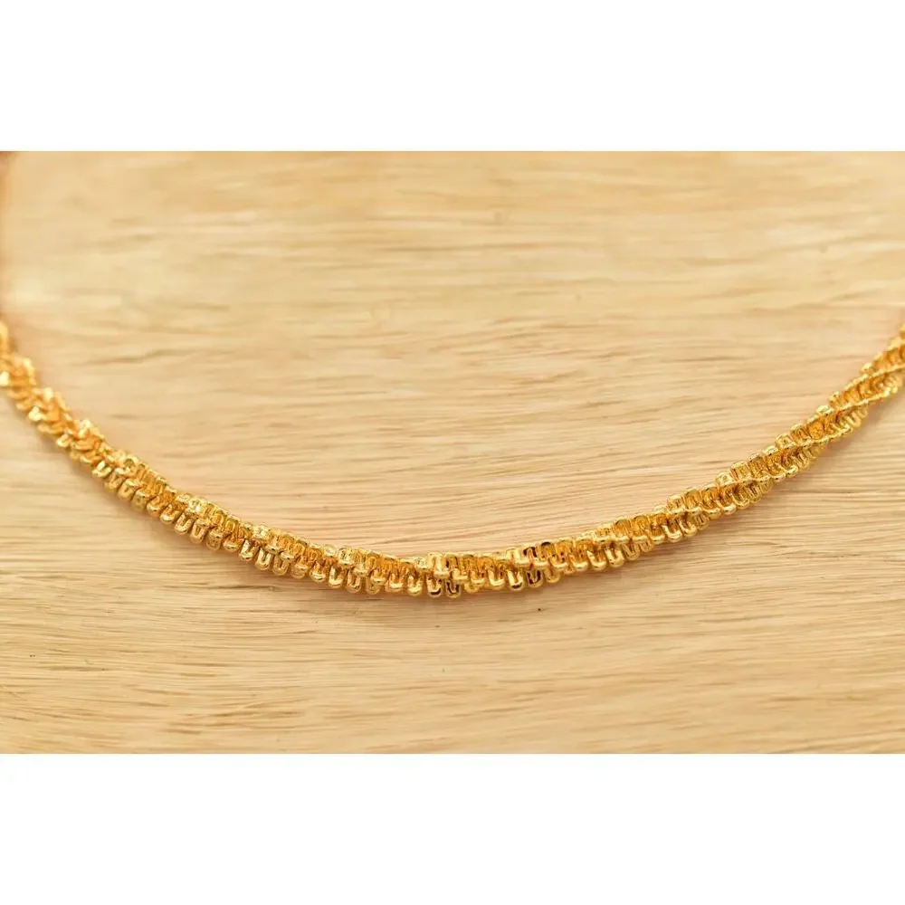 Vintage Twisted Chain Collar Necklace Yellow Gold Tone Metallic Shiny 80s BinA17